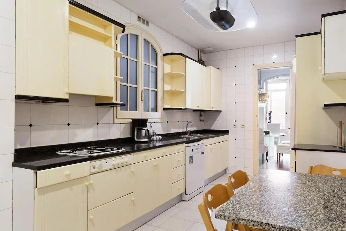 Huge Historic 5Bd With Private Terrace! Διαμέρισμα Βαρκελώνη
