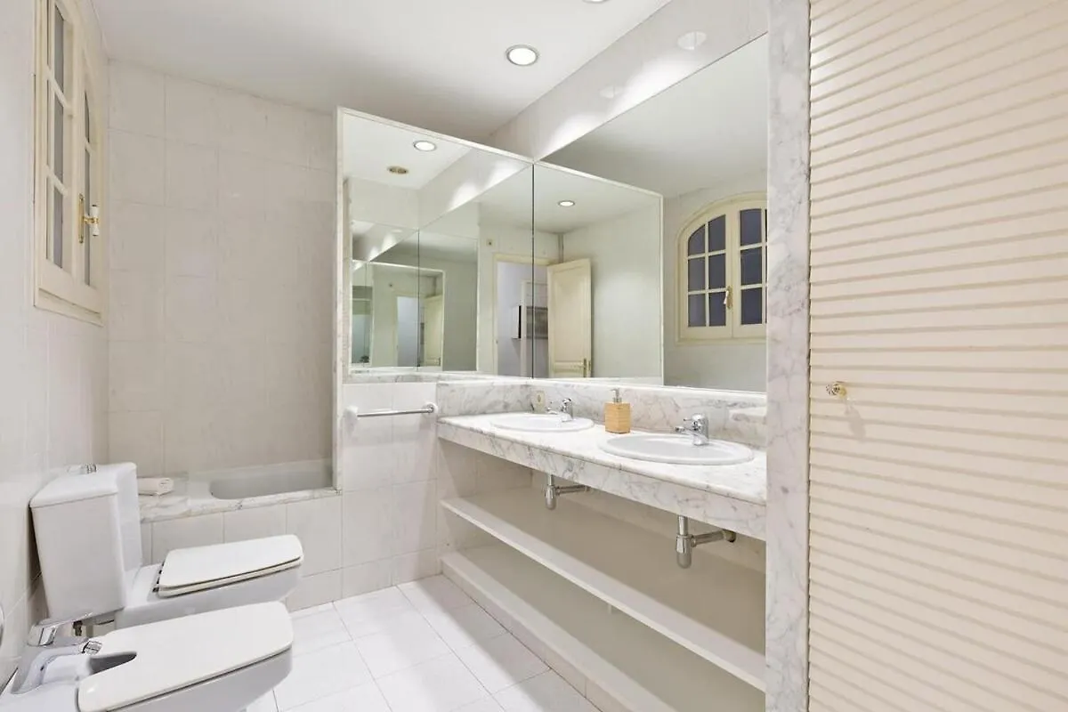 Huge Historic 5Bd With Private Terrace! Διαμέρισμα Βαρκελώνη 0*,  Ισπανία